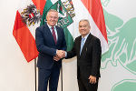 Landeshauptmann Mario Kunasek empfing den Botschafter der Republik Indonesien Damos Dumoli Agusman zum Besuch in der Grazer Burg. © Land Steiermark/Melanie Laimer; Verwendung bei Quellenangabe honorarfrei