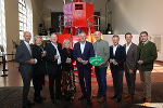 LR Willibald Ehrenhöfer, Bürgermeisterin Eva Schmidinger (Pernegg), Achim Kaspar (COO und Mitglied im VERBUND-Vorstand, Bereich Wasserkraft), die Enkelin des steirischen Turbinen-Erfinders Viktor Kaplan Gerlind Weber, LH Mario Kunasek, Projektleiter Franz Mandl, Michael Amerer (Vorstandsdirektor der VERBUND-Austrian Hydro Power AG), Bürgermeister Johannes Wagner (Frohnleiten) und Karl Heinz Gruber (Geschäftsführer aller VERBUND-Wasserkraftunternehmen in Österreich und Deutschland) bei der Eröffnung. (V.l.) © Land Steiermark/Petra Mitteregger; Verwendung bei Quellenangabe honorarfrei