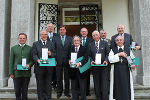 von links: Rektor a.D. Univ.-Prof. DDDr. Gerhard Franz WALTER, Superintendent a.d. Professor  Mag. Ernst Christian Gerhold, Rektor a.D. Dipl.-Ing. Dr. Wolfgang Pöhl, Landeshauptmann Mag. Franz Voves, Rektor Univ.-Prof. Dr. Otto Kolleritsch, Präsident Gerhard Wlodkowski, Bürgermeister und Präsident a.D. DDr. Alexander Götz, Militärkommandant a.D.  Heinrich Winklemayer, Abt Petrus Steigenberger,  Konsul  Dipl.-Ing Gerhard FRANZ. Foto: Robert Frankl, Abdruck bei Quellenangabe honorarfrei.