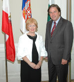 v.l.: Die Generalkonsulin der Republik Serbien, Sonja Asanović-Todorović, stattete dieser Tage Landeshauptmann Mag. Franz Voves ihren Abschiedsbesuch ab. Foto: Europaabteilung; Abdruck bei Quellenangabe honorarfrei. 