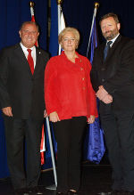 v.l.n.r. Präsident des Landtages Steiermark Siegfried Schrittwieser, BM Heidrun Silhavy und der slowenische Minister für regionale Politik Dr. Ivan Zagar, Foto: Tramsec, Abdruck bei Quellenangabe honorarfrei