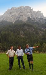 v.r.: Forstdirektor Dipl.-Ing. Andreas Holzinger, Mag. Franz Voves und Dipl.-Ing. Werner Franek in Gstatterboden, Foto: Ernst Kren, bei Quellenangabe honorarfrei