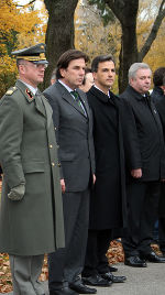 v.l. Militärkommandant Mag. Heinz Zöllner, Landeshauptmann Mag. Franz Voves, Bürgermeister Mag. Siegfried Nagl und LHStv. Hermann Schützenhöfer beim Totengedenken am Zentralfriedhof, Foto: Honorarfrei bei Quellenangabe