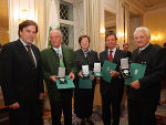 v.l.: Landeshauptmann Voves mit den Geehrten Dipl.-Ing. Baldur Heckel, Dipl.-Ing. Alfonsie Galka, Dr. Alfred Langer und Dipl.-Ing. Wolf Chibidziura, Foto bei Quellenangabe honorarfrei