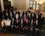 Das Familienfoto aller Teilnehmerinnen und Teilnehmer der Konferenz 2009 unter steirischem Vorsitz.