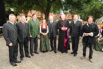 v.l.: Bürgermeister LAbg. Peter Tschernko; Peter Hoffmann; Landeshauptmann Mag. Franz Voves; Mag. Nadja Sabathi; Landesrat Johann Seitinger; Bischof Dr. Egon Kapellari; Bürgermeister Kurt Stessl; Bruno Baumann © Naturparkzentrum Grottenhof