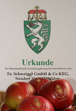 Der Steirische Apfel als kulinarischer Botschafter: Die Schweiggl GmbH & Co KEG trägt ab sofort das Steiermärkische Landeswappen. 