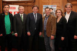 Hubert von Goisern, Landeshauptmann-Stv-Hermann Schützenhöfer, Landeshauptmann Mag. Franz Voves, Tobias Moretti, Petra Morzè und Peter Simonischek bei der Premiere zu „Geliebter Johann, Geliebte Anna“ in der Aula der Karl-Franzens-Universität.