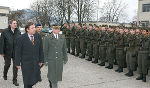 Gemeinsames Abschreiten der Front: Landeshauptmann Mag. Franz Voves und Militärkommandant Oberst Mag. Heinz Zöllner in der Hackher-Kaserne in Gratkorn. © Militärkommando Steiermark