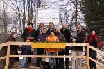  Bgm. Grete Gruber (2. v. l.), und LH Voves mit MitarbeiterInnen, Sponsoren und Gästen bei der Eröffnung des Judenburger Generationenparks.