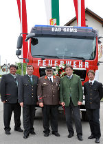 NrAbg. Josef Muchitsch, Bgm. Peter Senekowitsch, Werner Müller, LH  Franz Voves und Vzbgm. Christian Schwabl vor dem neuen Rüstfahrzeug