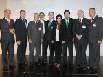 v.l.: Franz Stelzer (Vizerektor der TU Graz), Christian Buchmann (Wirtschaftslandesrat), Wolfgang Pfarl (Präsident Austropapier), Jochen Pildner-Steinburg (Präsident Industriellenvereinigung), Sonja Grabner (Stadträtin), Franz Voves (Landeshauptmann), Wolfgang Bauer (Obmann APV) und Franz Tauber (Präsident ÖZEPA).