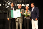 Andreas, Gerhard und Gudrun Mayer mit Landeshauptmann Franz Voves (v. l.) © Fotos: Landespressedienst; bei Quellenangabe honorarfrei