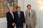 ZT-Präsident Gerald Fuxjäger, LH Franz Voves, Landesbaudirektor Andreas Tropper (v.l.) bei der Angelobung in der Grazer Burg.