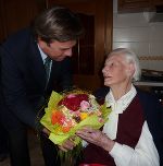 Landeshauptmann Franz Voves gratuliert Karoline Koller zum 100. Geburtstag