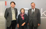 Heinz Kranzelbinder (l.), Barbara Schaukal und Josef Riegler zeichnen für die aktuelle Ausstellung im Landesarchiv verantwortlich.