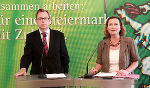 Landesräte Christian Buchmann und Bettina Vollath bei der heutigen Budgetvorschau im Weißen Saal der Grazer Burg 