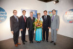 LR Christian Buchmann, Bgm. Siegfried Nagl, BP Heinz Fischer, Blumenkönigin Lisa Elsnegg, LH Franz Voves und Messe-CEO Armin Egger (v.l.)