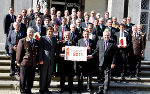 LH Franz Voves, LBD Albert Kern, Wirtschaftskammer-Präsident Josef Herk und 1. LH-Stv. Hermann Schützenhöfer (v. l.) mit den Ausgezeichneten © Foto: LFV/MeiFi; bei Quellenangabe honorarfrei