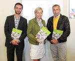 Gesundheitslandesrätin Kristina Edlinger-Ploder präsentierte gemeinsam mit Suchtkoordinator Klaus Ederer (r.) und dem Verfasser des Suchtkonzepts, Christoph Pammer die neue steirische Suchtpolitik. © Landespressedienst/Schüttbacher; bei Quellenangabe honorarfrei