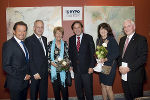 HYPO-Vorstandsdirektor Bernhard Türk, HYPO-Generaldirektor Martin Gölles, Edith Temmel, LH Franz Voves, Margret Roth und Hypo-Vorstandsdirektor Friedrich Lengger (v. l.)