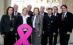 Landtag und Regierung zeigten heute mit dem "Pink Ribbon" Solidarität mit Brustkrebspatientinnen. © Foto: Landespressedienst/Leiss; bei Quellenangabe honorarfrei