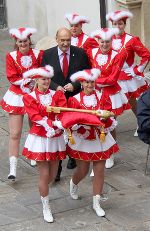 Der Präsident des Landtages Steiermark Manfred Wegscheider begrüßte gemeinsam mit der Grazer Faschingsgarde den Fasching im Landtag.