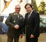 Militärkommandant Zöllner mit LH Voves beim Neujahrsempfang 2012 in der Gablenzkaserne © Militärkommando Steiermark