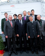 Die steirische Delegation wurde angeführt von LH-Vize Schützenhöfer, LH Voves und LR Gerhard Kurzmann (erste Reihe von links).