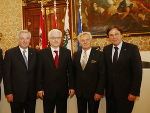 LH-Vize Schützenhöfer, Präsident Josipović, Bundesratspräsident Hammerl und LH Voves (v. l.) in der Grazer Landstube