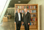 Kulturlandesrat Christian Buchmann und Landesbibliothek-Leiter Christoph Binder (r.) bei der Eröffnung der neugestalteten Landesbibliothek © Foto: Landespressedienst/Eilenberger; bei Quellenangabe honorarfrei