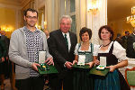 LH-Vize Schützenhöfer mit den Lebensrettern Michael Cichy, Ute Prenner und Barbara Anetshofer (v. l.)