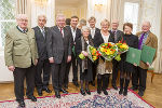 Heinz Krainer, Gerald Schöpfer und LH-Vize Schützenhöfer mit den diesjährigen Preisträgern Pepo Puch, Barbara Faulend-Klauser, Josef und Erika Heissenberger, Heinz Sill, Anna Badora und Werner Römich (v.l.)