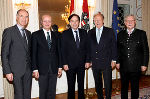 Landesamtsdirektor Helmut Hirt, OLÄG-Präsident Manfred Scaria, LH Franz Voves, Konsul Johannes Hornig und 2. LT-Präsident Franz Majcen, v.l.