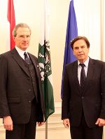 LH Franz Voves empfing gestern Nachmittag den Österreichischen Botschafter in Slowenien Clemens Koja in der Grazer Burg.