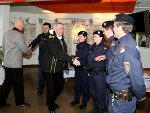 Bgm. Winter und LH-Vize Schützenhöfer beim Besuch der Einsatzkräfte in Schladming