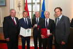 LH-Vize Schützenhöfer, Gerhard Samberger, Hans Georg Ruppe, Ernst Pilger und LH Voves (v.l.)   © steiermark.at (Frankl); bei Quellenangabe honorarfrei