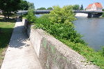 Der Damm an der Grenzbrücke 