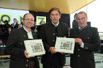 Historiker Gerhard Fischer, LH Franz Voves, Bgm. Kurt Kada (v. l.) © Foto: Gottfried Schodl; bei Quellenangabe honorarfrei