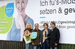 Initiierten die steiermarkweite Plakatserie: Klimaschutzkoordinatorin Andrea Gössinger, Wieser, Peter Gspaltl, Simone Skalicki und Dieter Thyr von der Fachabteilung Energie und Wohnbau (v.l.)