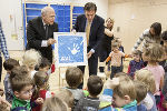 Landeshauptmann Franz Voves eröffnete heute Vormittag gemeinsam mit AVL-Chef Helmut List den neuen AVL-Kindergarten ©      