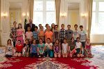 Schülerinnen und Schüler der vierten Klasse der Volksschule Hasnerplatz besuchten heute LH Hermann Schützenhöfer in der Grazer Burg ©      