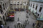 Gemeinsame Flaggenparade der Einsatzorganisationen im Landhaushof