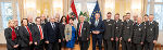 Die Delegation des Roten Kreuzes beim Neujahrsempfang für Einsatzorganisationen im Weißen Saal der Grazer Burg.