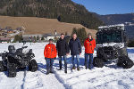 Christoph Kandler (Ortsstellenleiter Bergrettung Hohentauern), Landesrat Stefan Hermann, Landeshauptmann Mario Kunasek und Manuel Wegscheider (Fahrzeugwart Bergrettung) (v.l.)